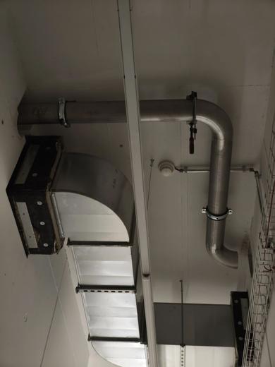 Conduite inox sous plafond